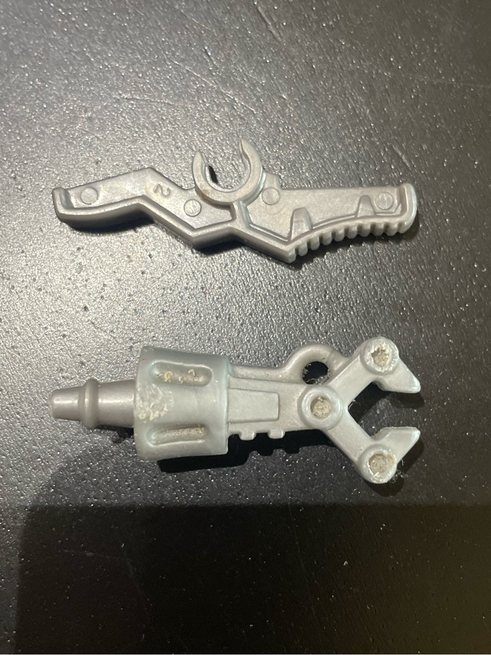 Vtg MOTU Roboto CLAW no country stamp original 1984 gray accessory weapon part